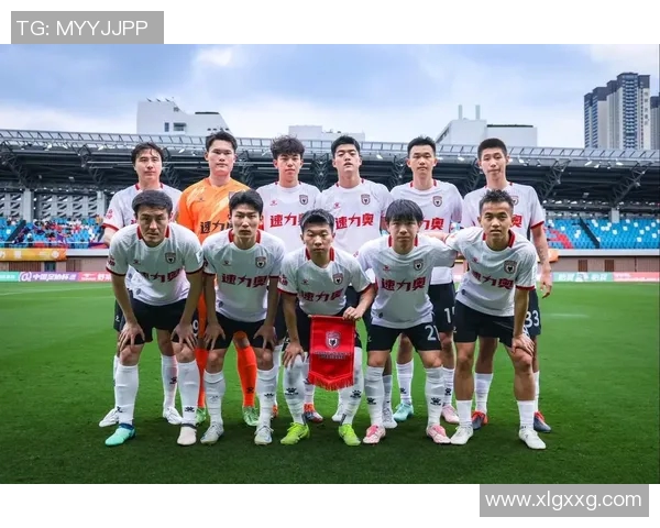 西安足球队勇攀高峰的奋斗历程与锦标赛背后的故事 西安足球队勇攀高峰的奋斗历程与锦标赛背后的故事